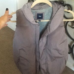 Gap vest